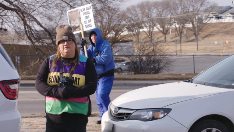 She was fed up with anti-abortion protesters, so she broadcasted them on TikTok