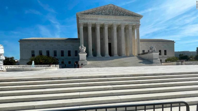 Man who set himself on fire at Supreme Court plaza dies