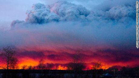 Unseasonably hot temperatures combined with dry conditions have transformed the boreal forest in much of Alberta into a tinder box on May 4, 2016. 