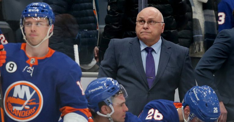 Islanders Fire Coach Barry Trotz After Missing N.H.L. Playoffs