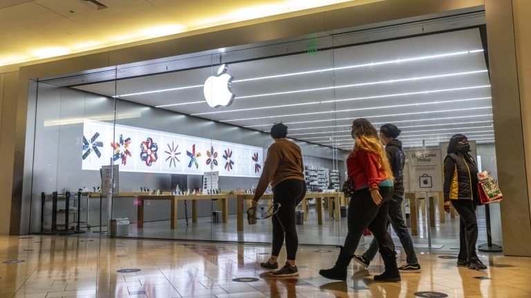 Apple union push faces setback as Atlanta organizers withdraw bid