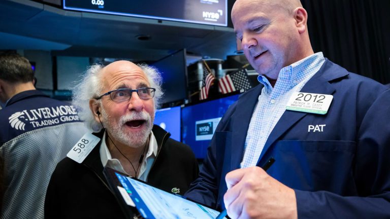 Dow rallies 900 points as investors bet the Fed can slow inflation without causing a recession