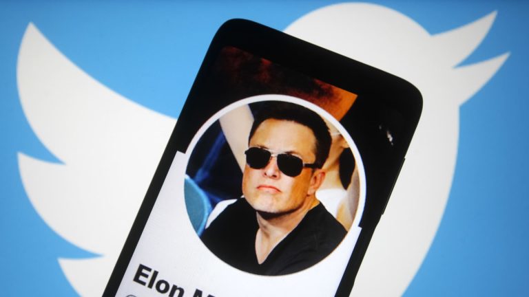 Musk got another $7 billion from friends and investors to buy Twitter