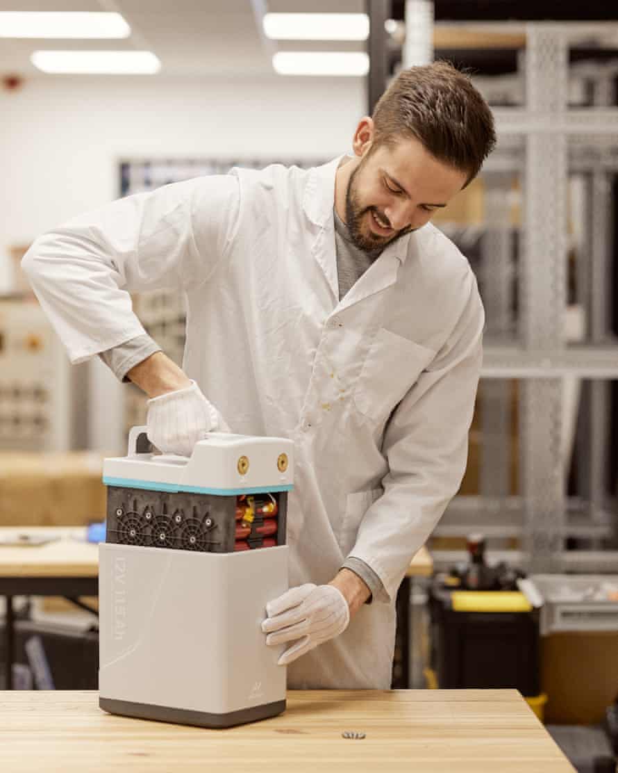 A technician with an Aceleron Energy battery