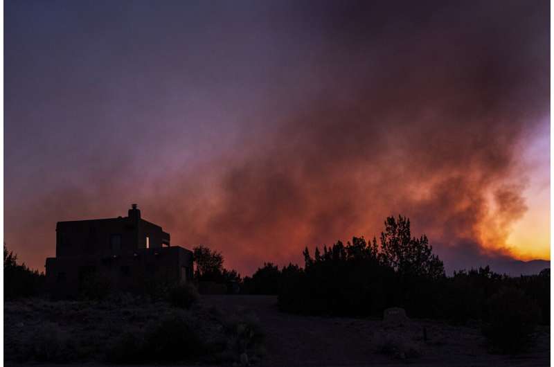 Menaced by flames, nuclear lab peers into future of wildfire