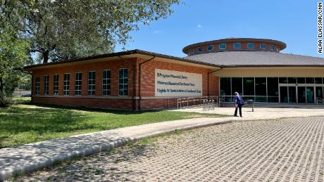 El Progreso Memorial Library has transformed into a space for healing.