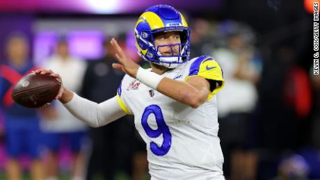 Rams QB Matthew Stafford looks to throw the ball against the Cincinnati Bengals during Super Bowl LVI.