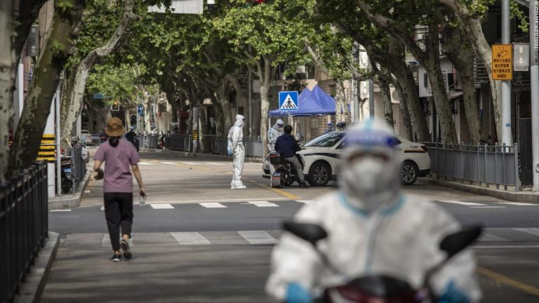 Horror in Shanghai as elderly man taken to morgue in body bag while still alive