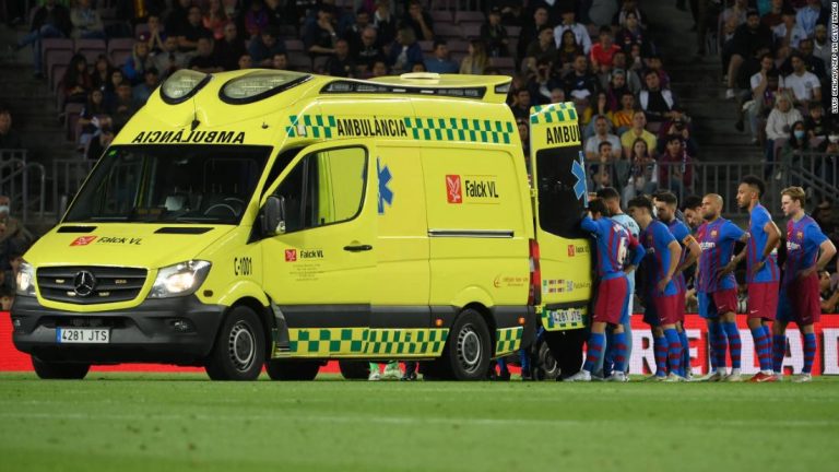 Ronald Araujo: Barcelona star taken to hospital with concussion in 3-1 win