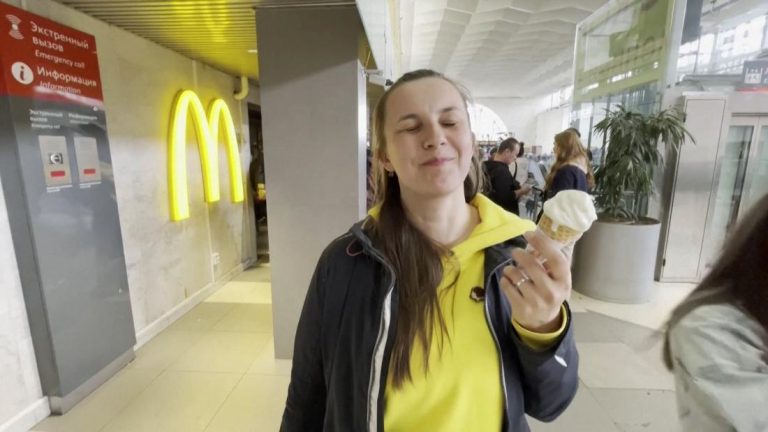 How Russians reacted to McDonald's closing