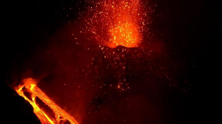 Europe's tallest active volcano erupts lava into the night sky