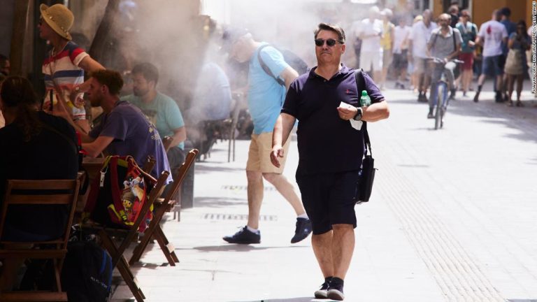 Spain heatwave: Country experiences 40C heat