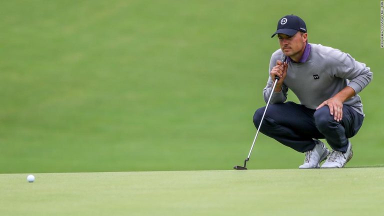 Jordan Spieth skips ball off water at PGA Championship