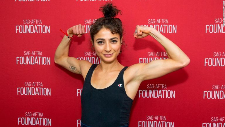 Alexi Pappas has a complex relationship with depression. This is how she deals with the ‘metaphorical scratch on your brain’