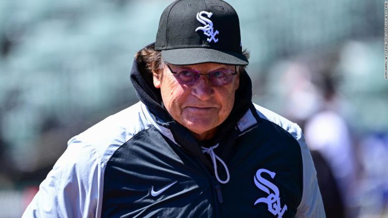 Tony La Russa says Gabe Kapler’s national anthem protest ‘not appropriate’