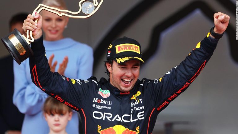 Sergio Pérez wins dramatic Monaco Grand Prix after heavy rain causes long delay