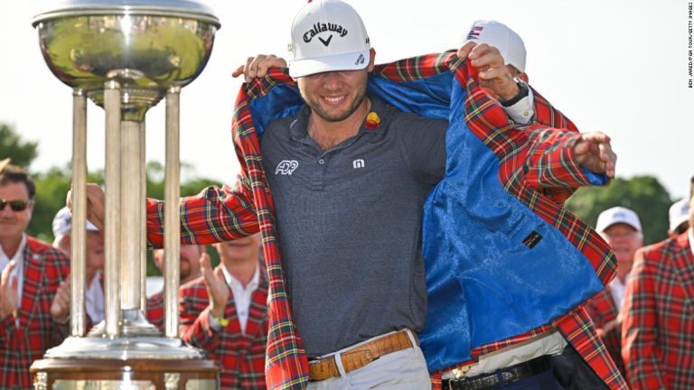 Sam Burns sinks 38ft putt to defeat ‘best friend’ Scottie Scheffler in Charles Schwab Challenge playoff