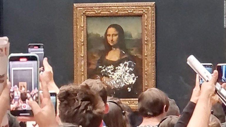 The Mona Lisa has been caked in attempted vandalism stunt