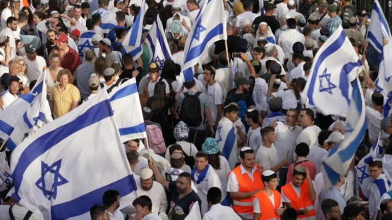 Tensions boil over as Jewish nationalists march through Palestinian district of Jerusalem's Old City