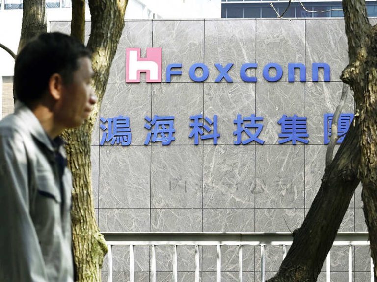 Apple supplier Foxconn reports 5% jump in Q1 profit