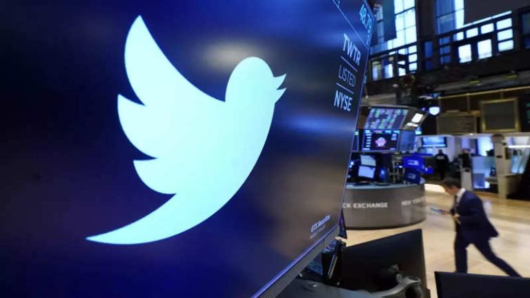 Twitter CEO says two leaders to depart, hiring paused amid Musk takeover