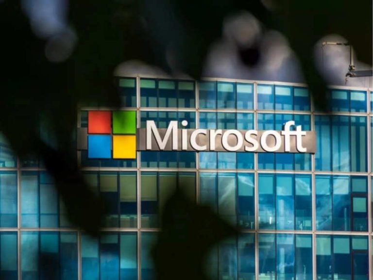 Microsoft to slow hiring in Windows, Office, Teams Chat groups