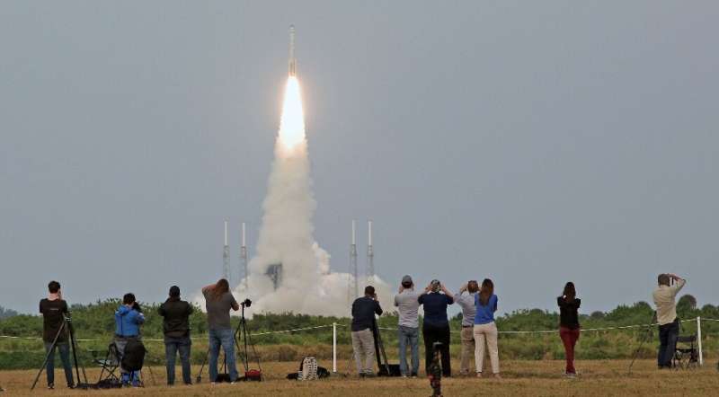 The Orbital Test Flight 2 (OFT-2) mission blasted off at 6:54 pm Eastern Time (2254 GMT) from the Kennedy Space Center in Florid