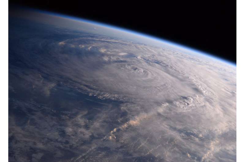 Experts: Everything points to another busy hurricane season