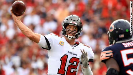 Brady throws a pass in the first quarter against the Chicago Bears on October 24, 2021.