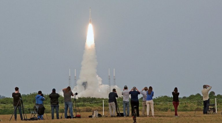 Boeing’s Starliner approaching ISS in high-stakes test mission