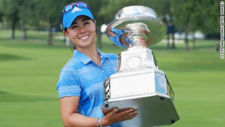  Kang poses with the trophy after winning the 2017 KPMG Women&#39;s PGA Championship.