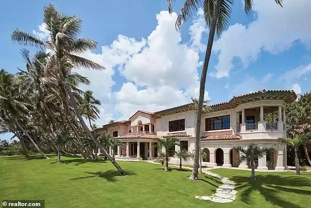 The couple made a tidy profit after purchasing the home just 15 months ago for $129million, Realestate.com.au reported