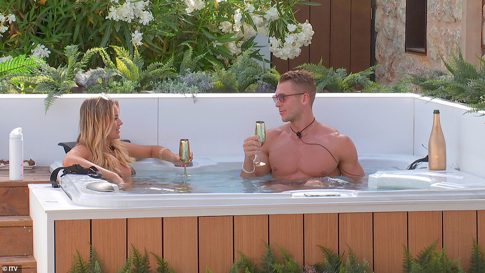 Dates: Elsewhere, newcomer Charlie Radedge decided to take Tasha Ghouri and Ekin-Su for hot tub dates