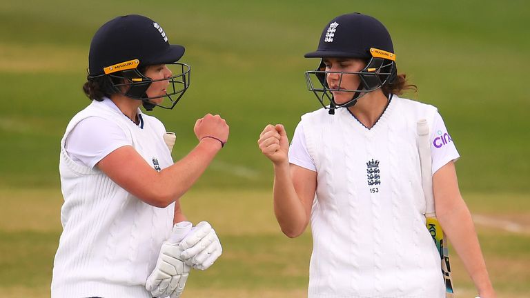 Issy Wong and Alice Davidson-Richards reveal how it felt to make their Test debuts in front of their families