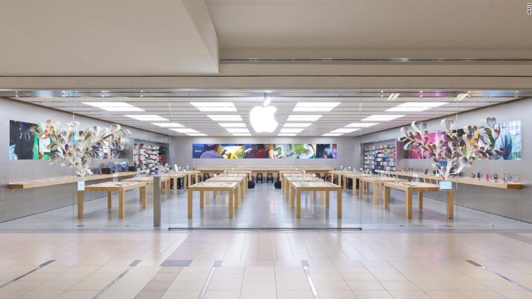 The first Apple Store voted to unionize. One worker has a message for her colleagues.