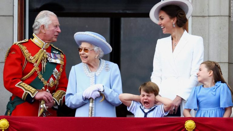 Prince Louis steals the show at Queen's Jubilee