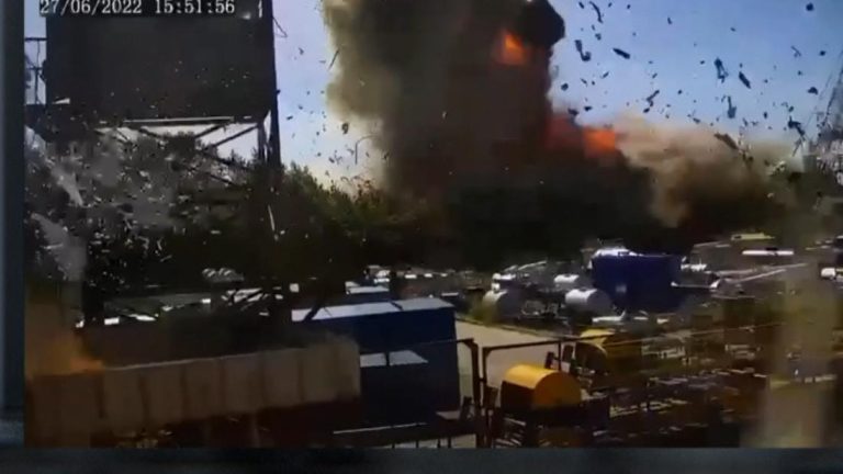 Video: Russian missile slams into Ukrainian mall, as Putin denies responsibility