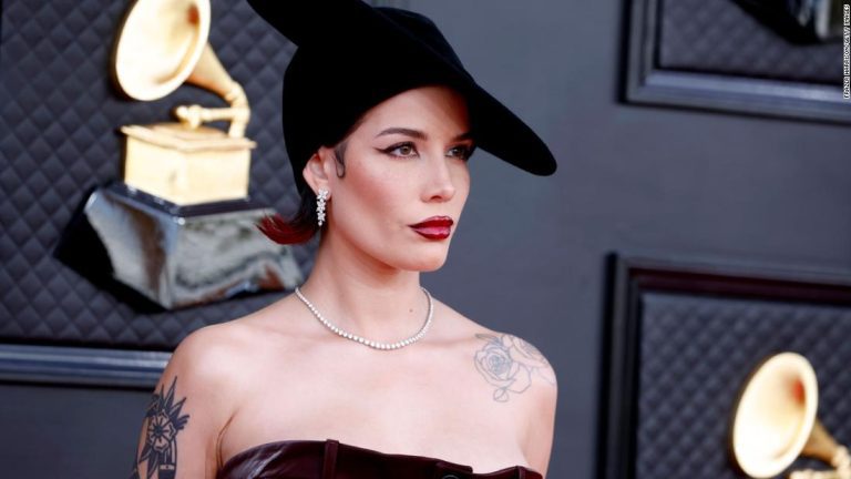 Halsey responds to fans who left show in Phoenix over speech supporting abortion