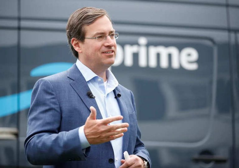 Amazon’s consumer chief Dave Clark to join logistics startup Flexport as CEO