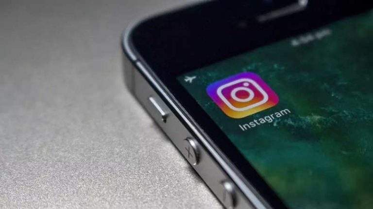 How to hide Instagram stories from specific users