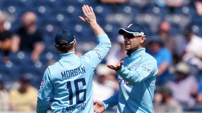 Liam Livingstone has shown his support for out-of-form England captain Eoin Morgan.