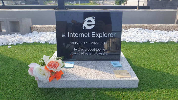 Internet Explorer gravestone goes viral in South Korea