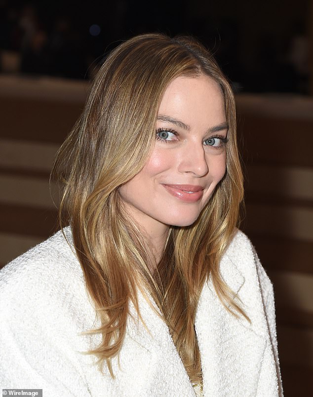 Margot Robbie discusses getting drunk at Logies and passing out in the toilet stalls