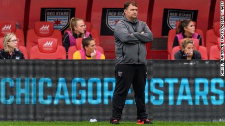 Coach of NWSL soccer team resigns, a day before report alleges verbal and emotional abuse of players