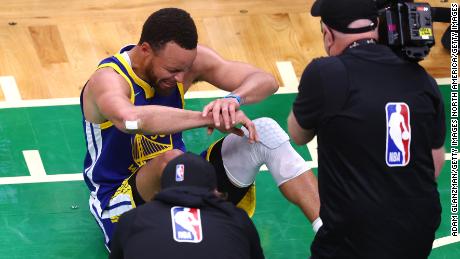 Curry breaks down in tears after defeating the Boston Celtics in Game 6 of the 2022 NBA Finals.