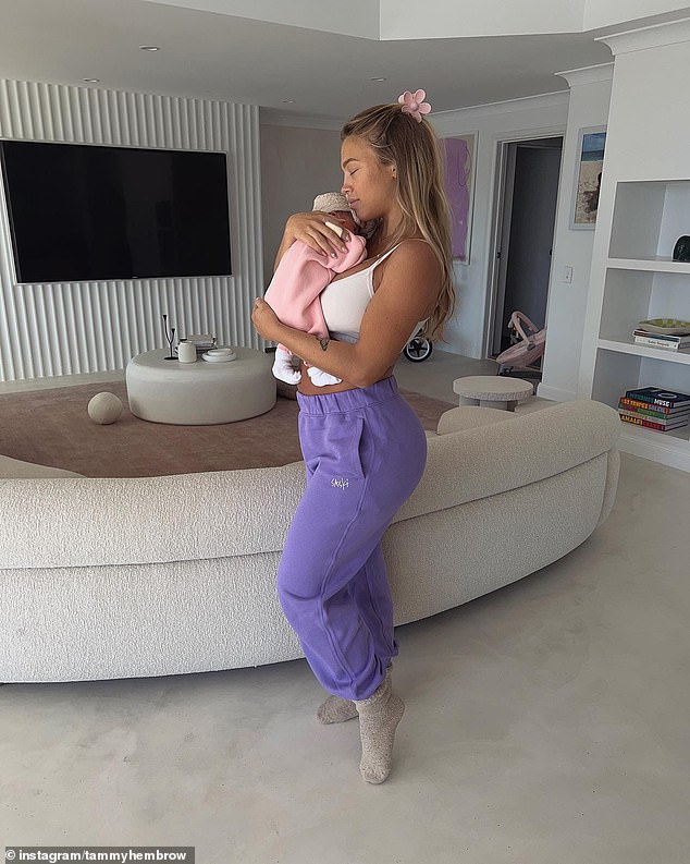 After spending a few days bonding at home with her newborn daughter, Tammy publicly revealed that she'd named her daughter Posy