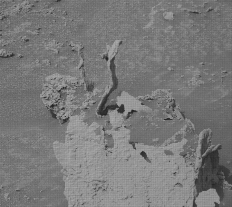 Curiosity sees bizarre spikes on Mars