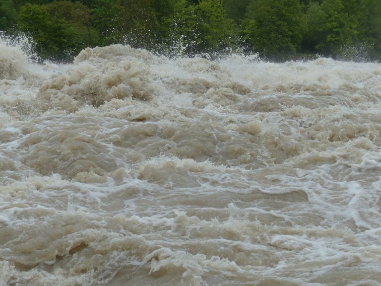 Climate change could push flood damage to $3 billion a year in western US, study says