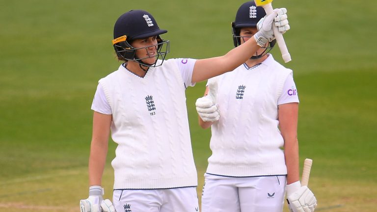 Recap: England lead SA by 44 after Sciver and Davidson-Richards hundreds