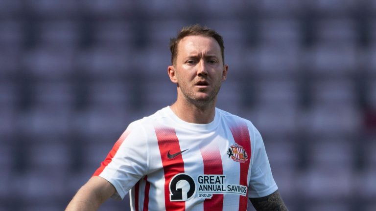 Aiden McGeady: Hibernian sign former Sunderland and Celtic winger on one-year deal | Football News